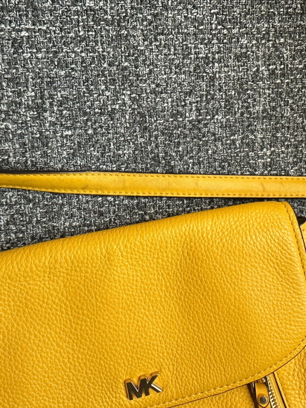 Michael Kors Evie Medium Shoulder Crossbody Bag - Picture 6 of 8